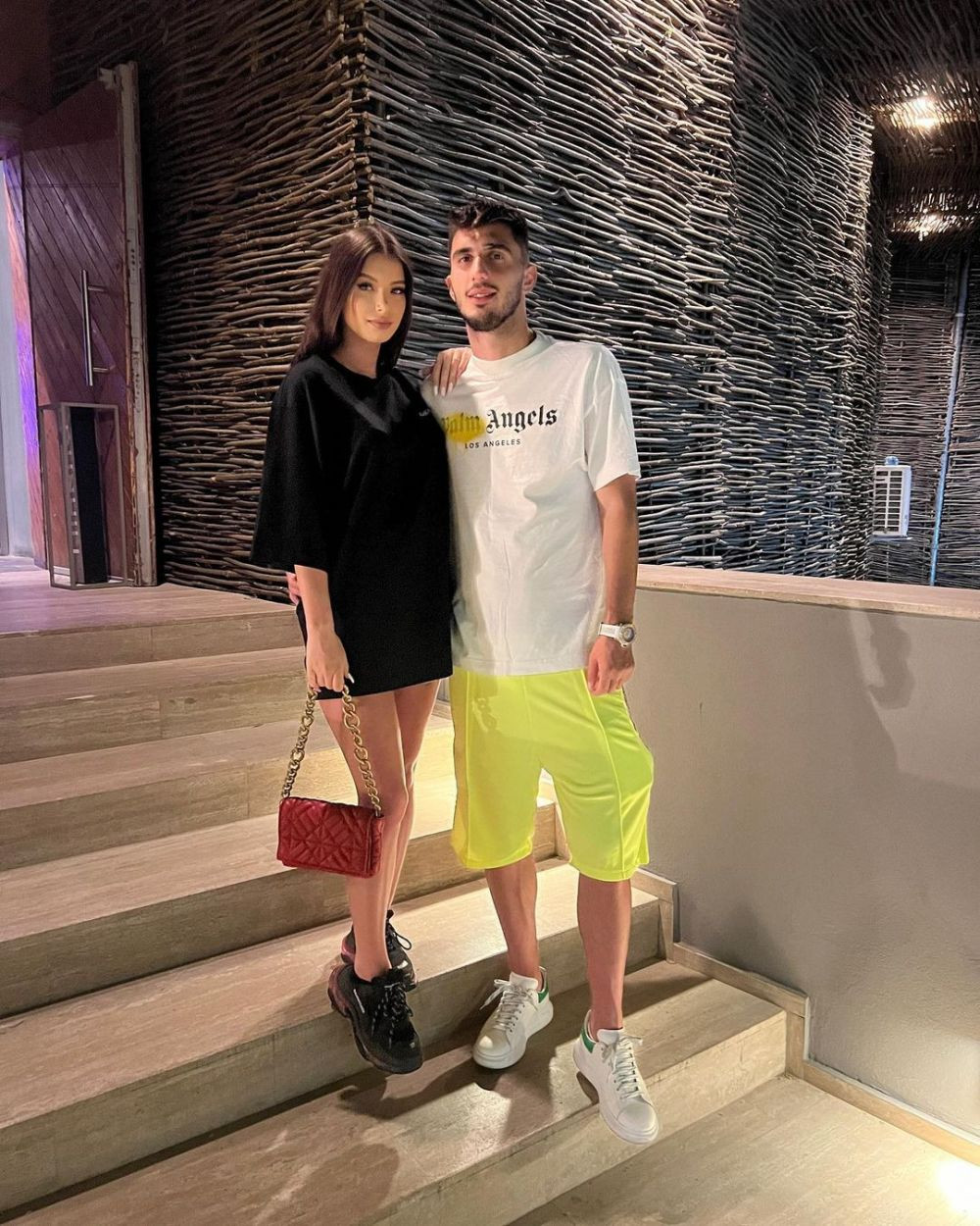 Andrei Ivan și Anda Butuc vor deveni părinți. Atacantul de la Universitatea Craiova a făcut anunțul într-un mod inedit_45