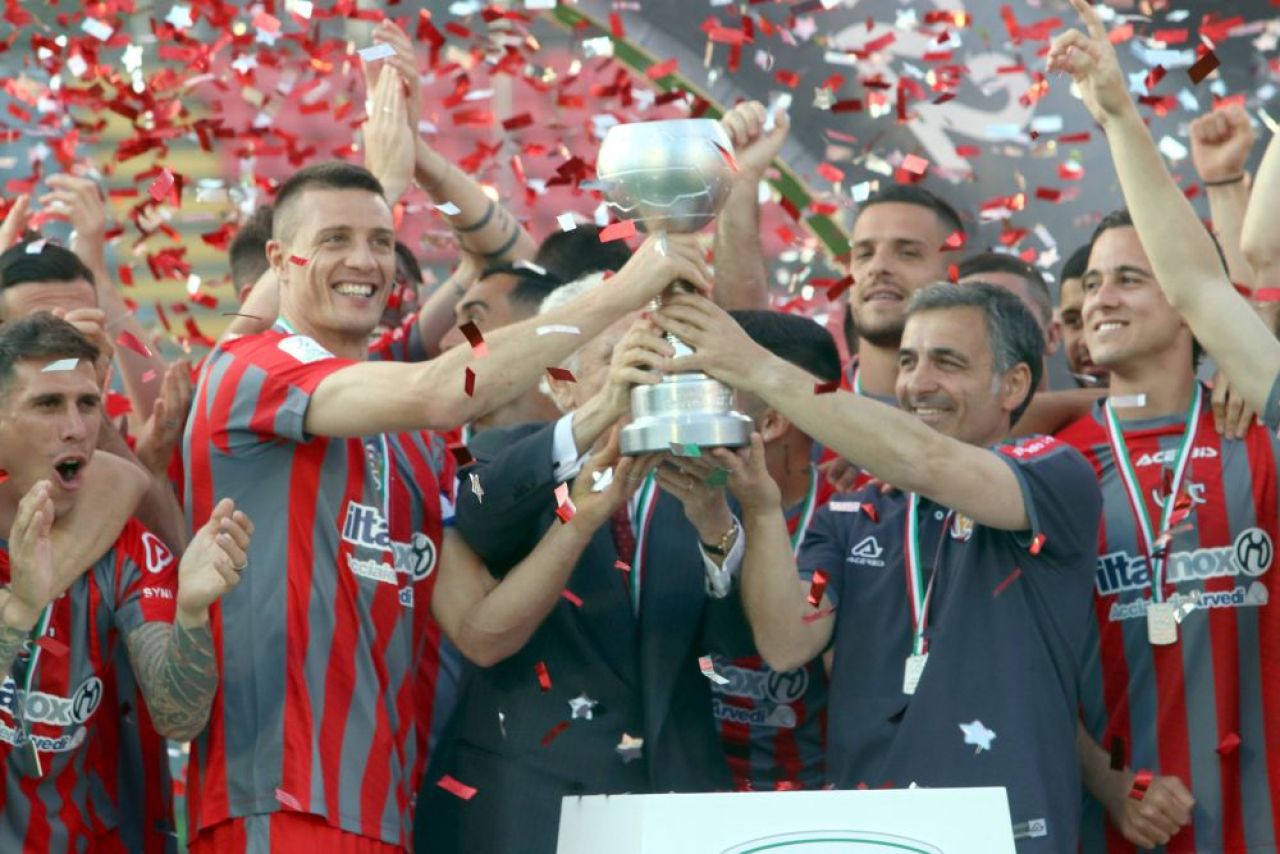 România 2.0! Cremonese este gata să mai transfere un fotbalist român la echipă. Cine este jucătorul dorit_1