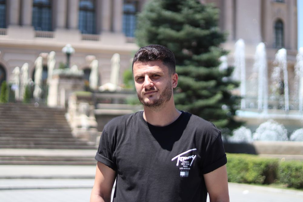 Vlad Rusu crede că fotbaliștii rom&acirc;ni ar trebui să mai aibă un serviciu. Suntem la nivel de Islanda și Feroe, de care r&acirc;deam