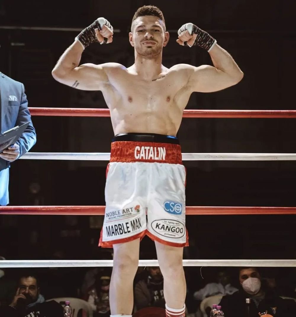 Fotbalistul român de la Fiorentina devenit boxer profesionist și campion național în Italia: ”Ăsta e numai începutul!”_15