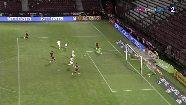 Românul de la Inter D'Escaldes și-a dat un autogol inexplicabil în meciul cu CFR Cluj_8