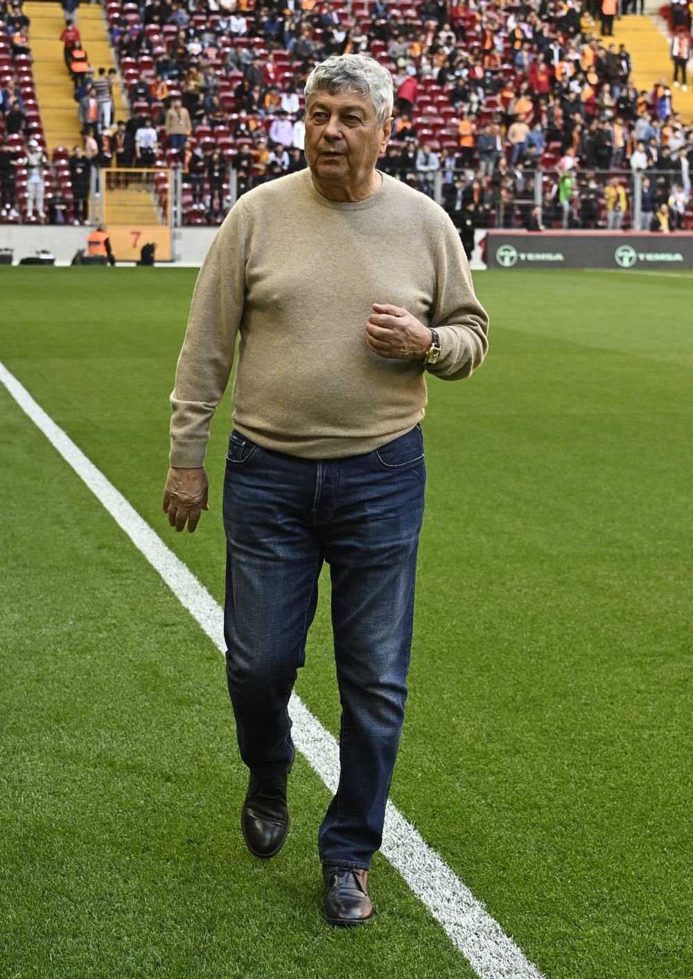 Mircea Lucescu le-a răspuns dur contestatarilor săi. 