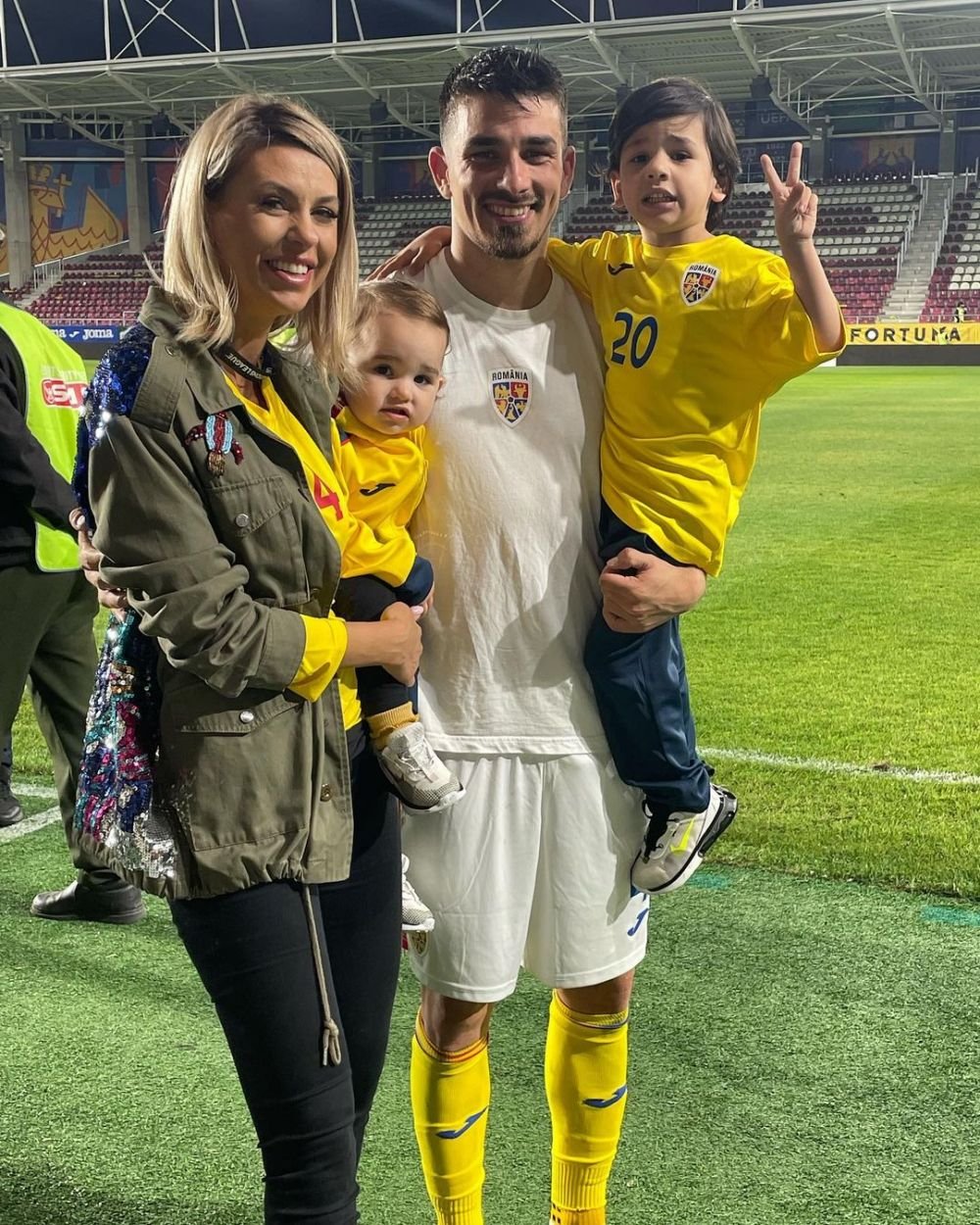 Antrenorul Cracoviei confirmă plecarea lui Hanca de la echipă, iar românul mai ia un jucător cu el! Motivul deciziei are legătură cu soția jucătorului _28