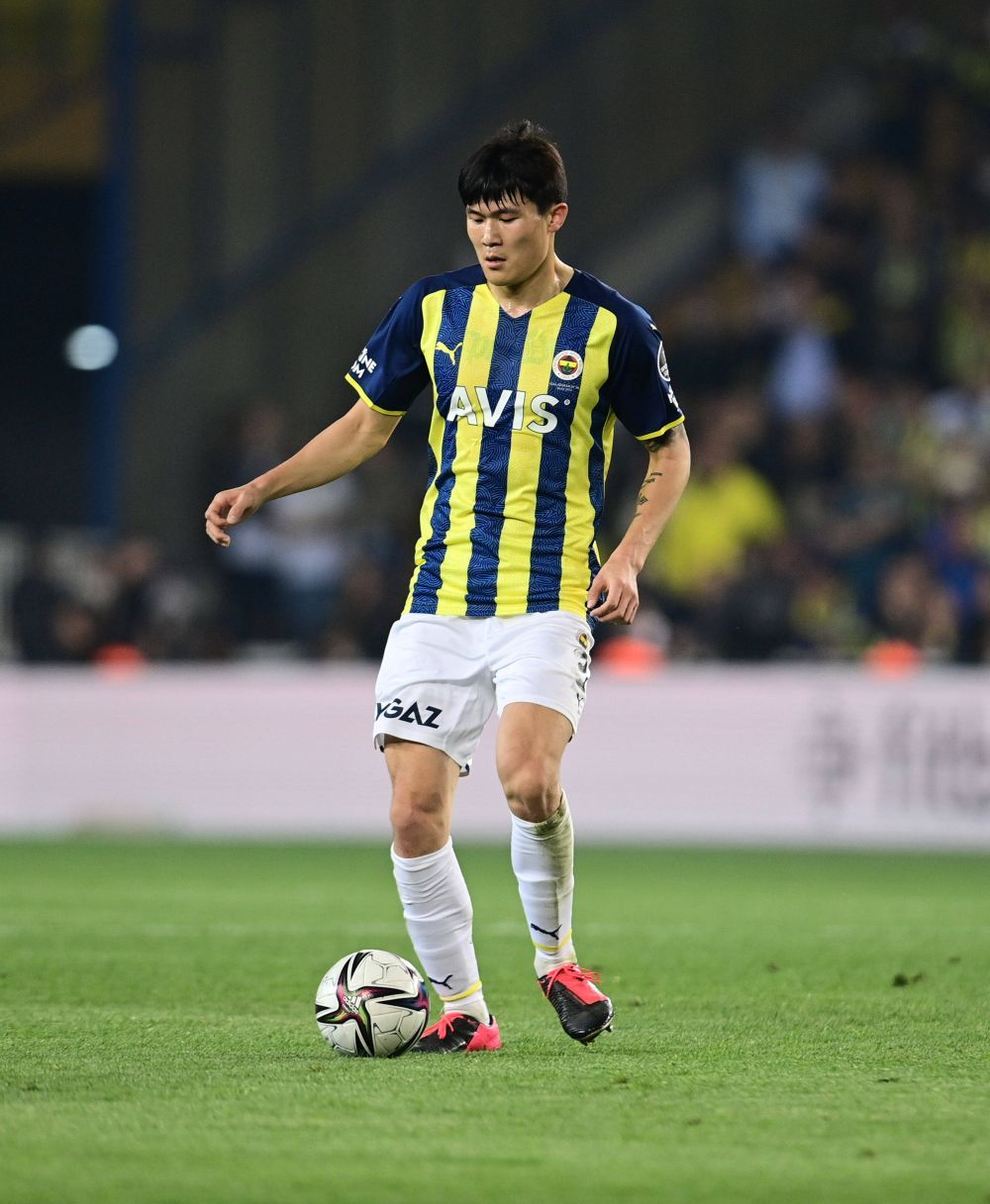 E gata? Napoli și Fenerbahce, acord pentru următorul Koulibaly. Italienii au adus un japonez să-l uite pe fostul fundaș_8
