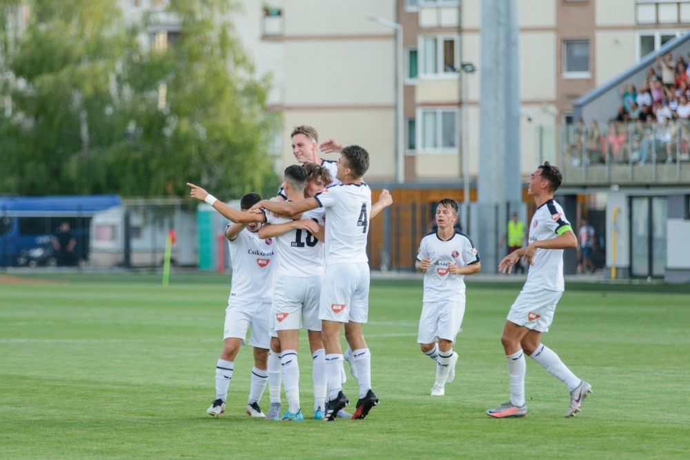 Oficialii lui Csikszereda se apără după inaugurarea cu cântec a stadionului din Miercurea Ciuc: „FRF nu ne-a anunțat din timp!”_5