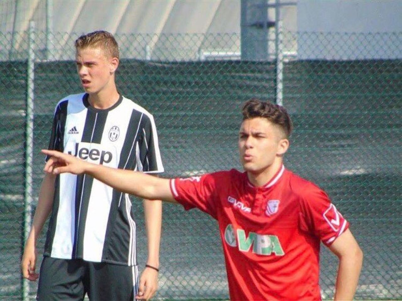 Un român de la Juventus Torino este aproape de Eintracht Frankfurt, deținătoarea Europa League! Detaliile tranzacției_2