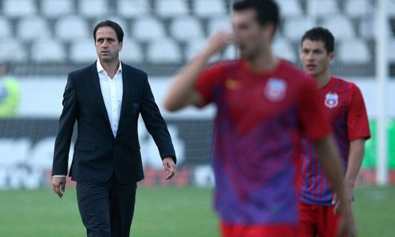 Top cei mai slabi antrenori din istoria FCSB-ului. Cine e tehnicianul cu cele mai puține puncte obținute_14