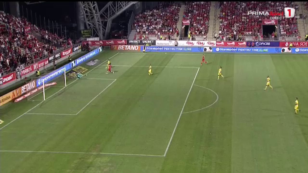 Gafă de proporții a lui Raul Avram în UTA - Petrolul! Miculescu, necruțător. VAR-ul nu a intervenit_5