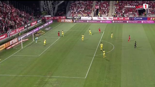 Gafă de proporții a lui Raul Avram în UTA - Petrolul! Miculescu, necruțător. VAR-ul nu a intervenit_6