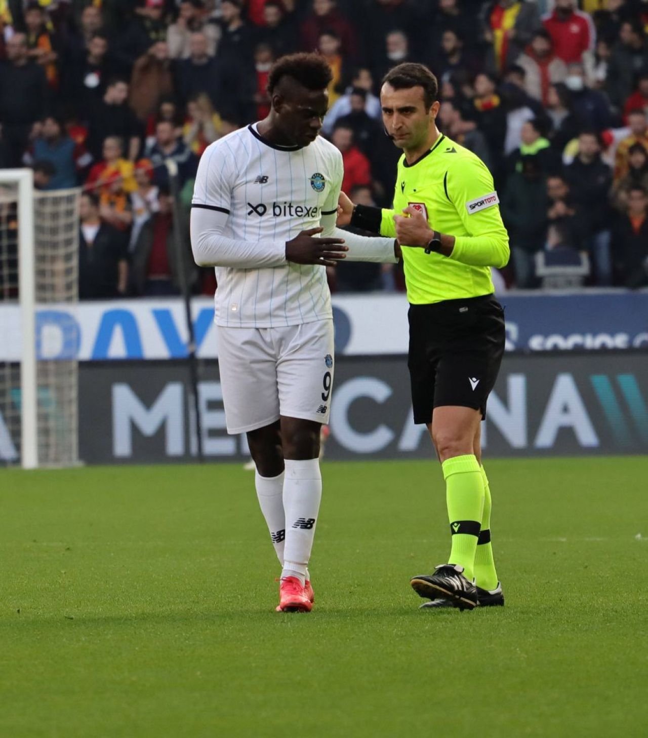 Atenție, se deschid ușile pentru Balotelli! Italianul pleacă din Turcia și e gata de o nouă provocare_1