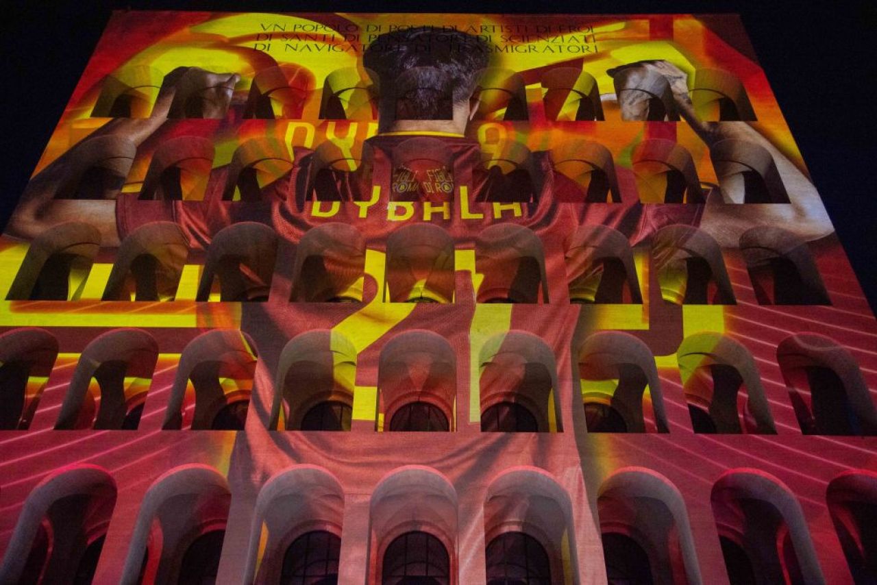 Imagini de colecție la Roma! Paulo Dybala, prezentat în fața a 10.000 de fani_1