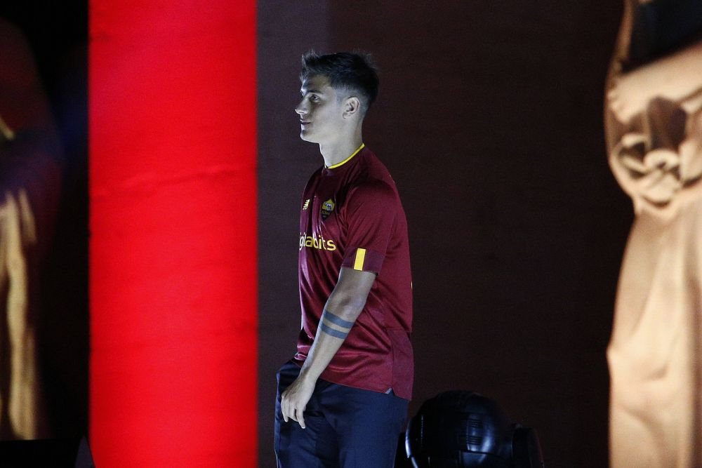 Imagini de colecție la Roma! Paulo Dybala, prezentat în fața a 10.000 de fani_11