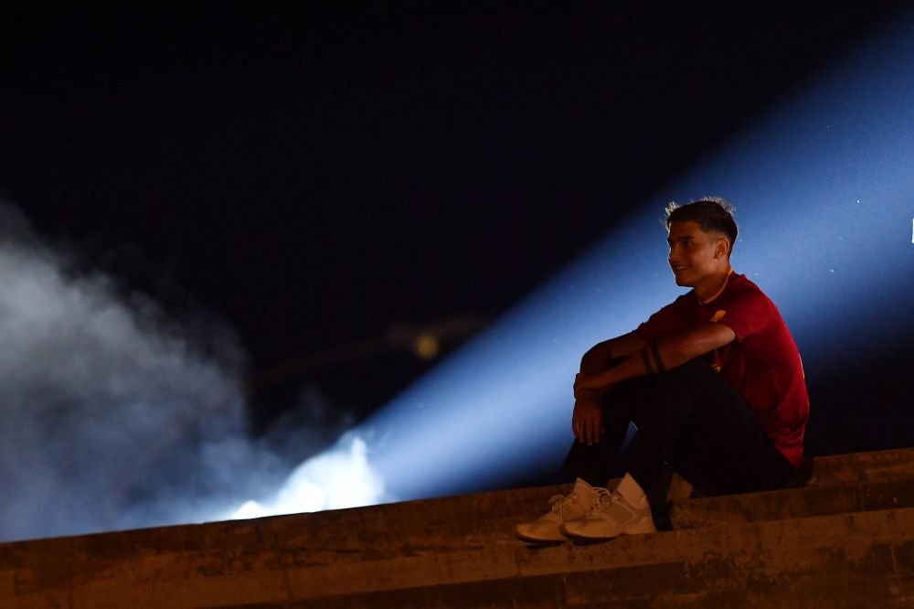Imagini de colecție la Roma! Paulo Dybala, prezentat în fața a 10.000 de fani_15