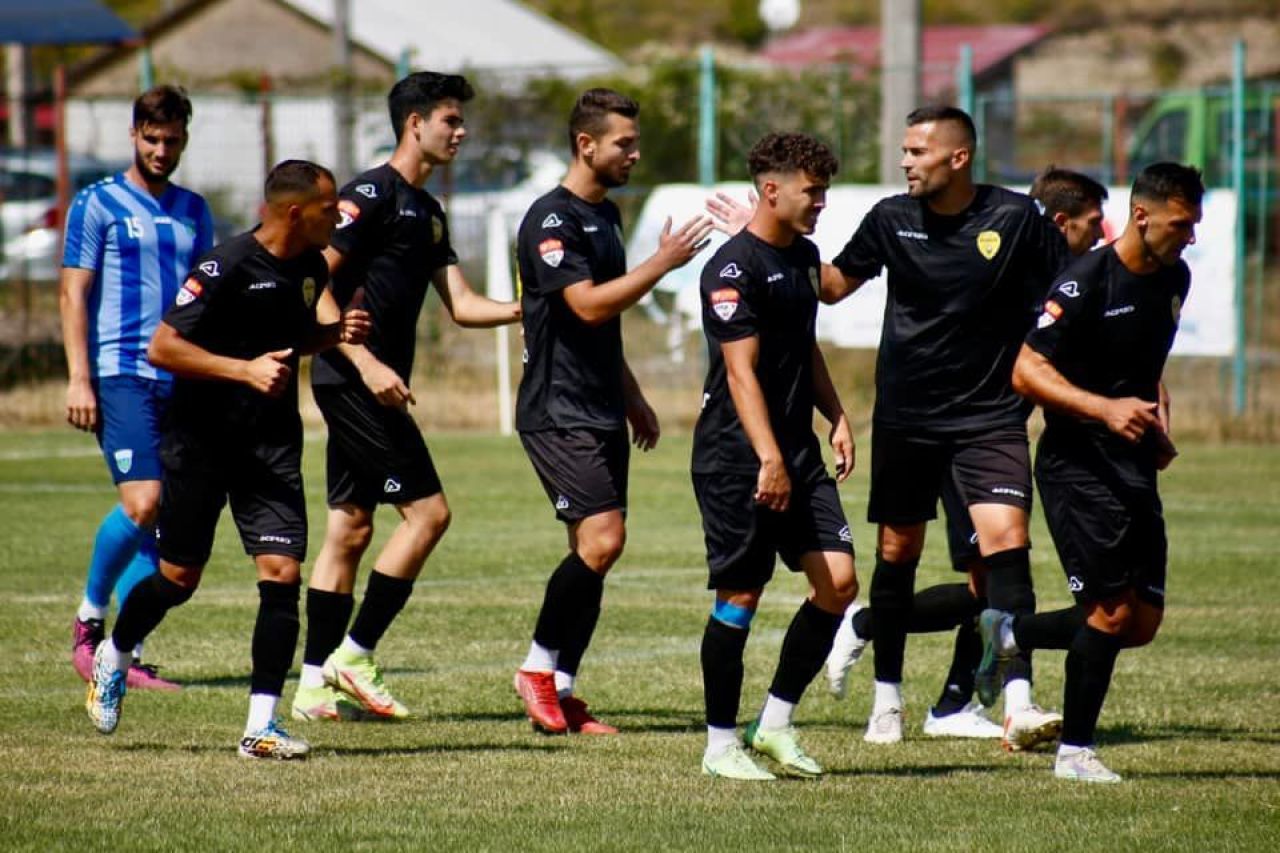 Dan Alexa transferă la FC Brașov doi străini care au evoluat la CFR Cluj și Dinamo!_4
