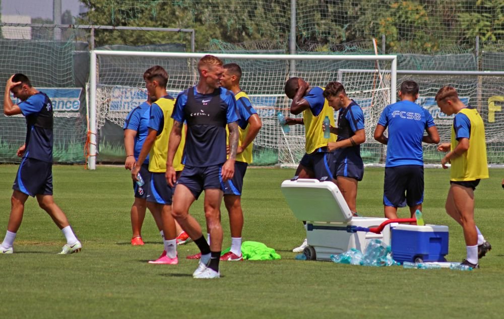 Sahara din Berceni! FCSB a pregătit meciul cu Saburtalo la aproape 45 grade Celsius  _4