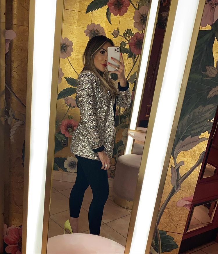 Nu se pune nimeni cu partenera lui Roberto Firmino! Apariții fierbinți pe rețelele social media_5
