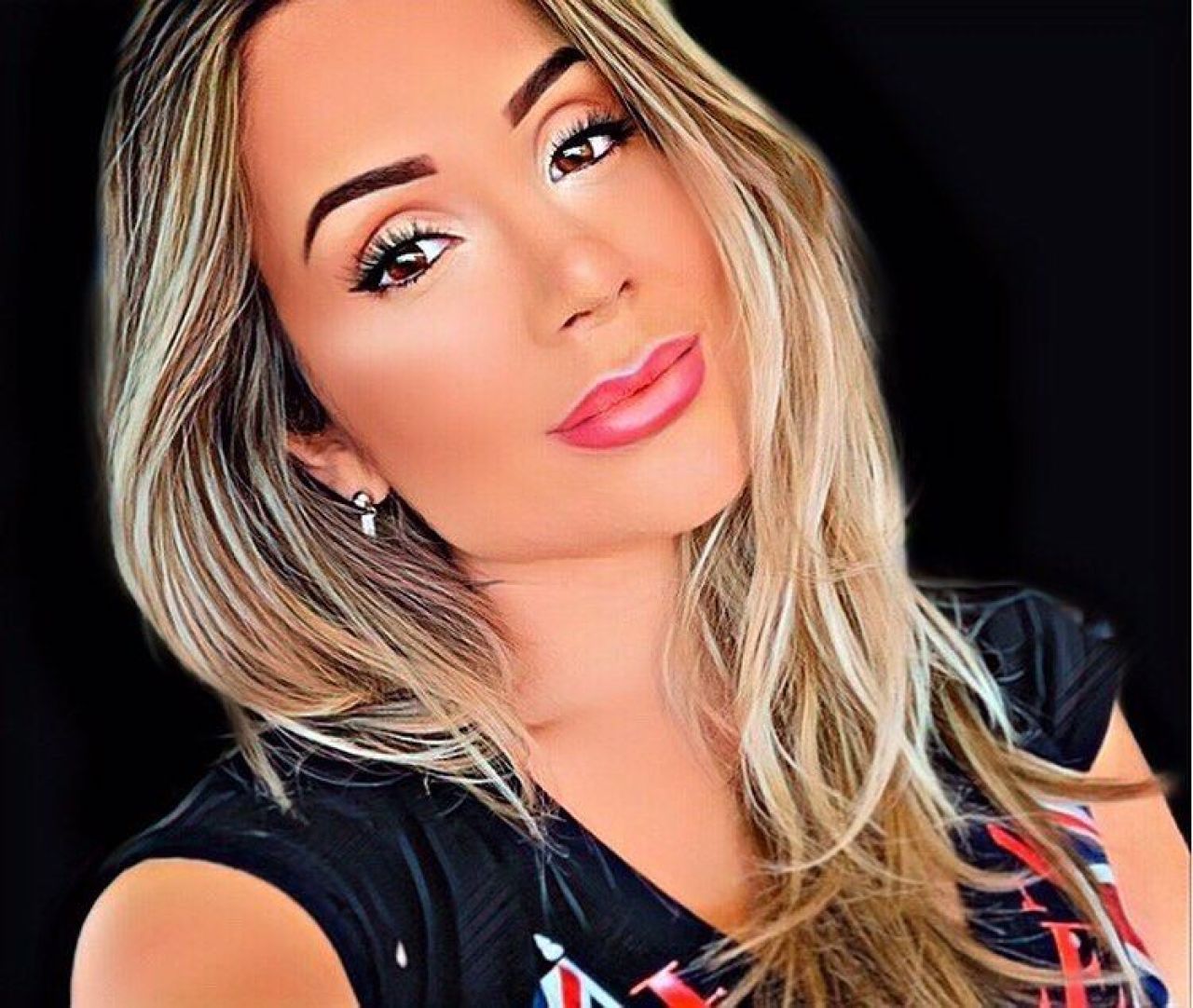 Nu se pune nimeni cu partenera lui Roberto Firmino! Apariții fierbinți pe rețelele social media_6