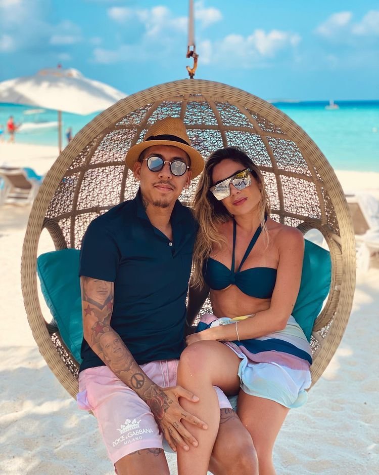 Nu se pune nimeni cu partenera lui Roberto Firmino! Apariții fierbinți pe rețelele social media_32