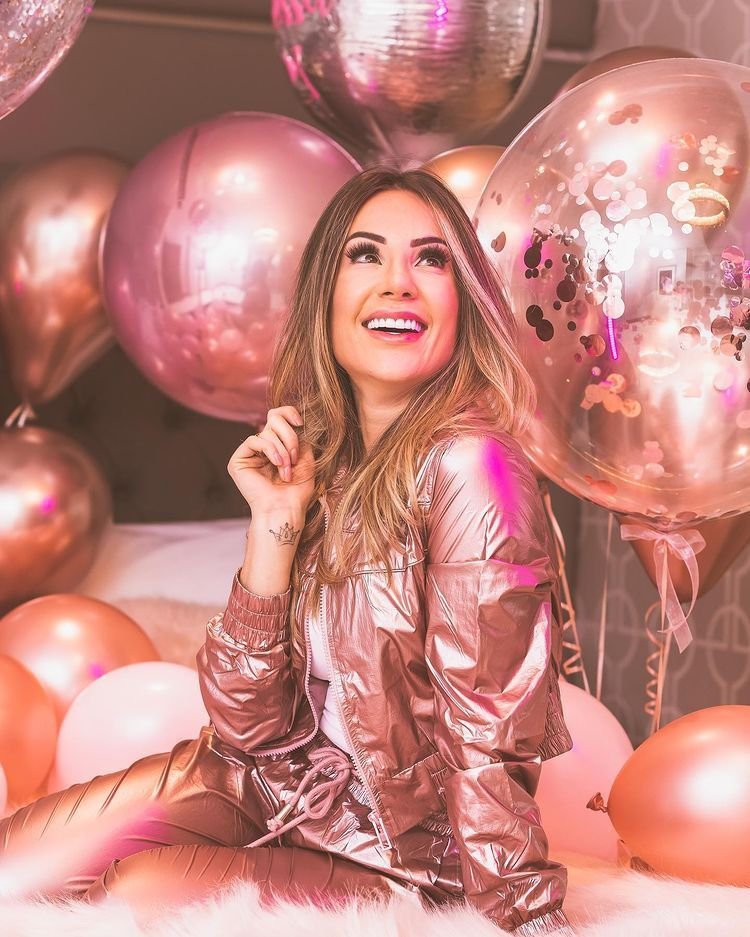 Nu se pune nimeni cu partenera lui Roberto Firmino! Apariții fierbinți pe rețelele social media_39