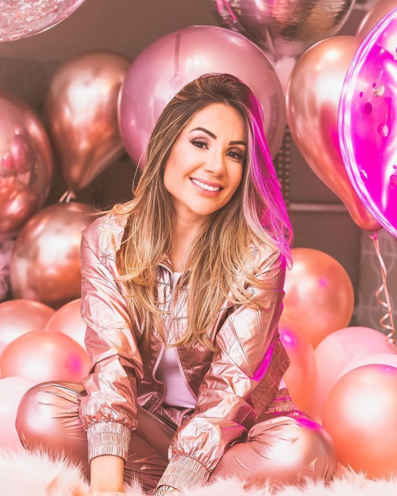 Nu se pune nimeni cu partenera lui Roberto Firmino! Apariții fierbinți pe rețelele social media_33