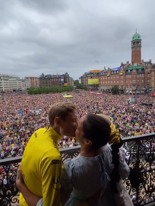Dybala cine?! Jonas Vingegaard are Danemarca la picioare! Cum l-au așteptat danezii după ce a câștigat Turul Franței _8