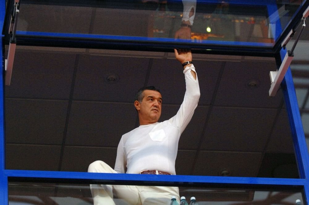 Nicolae Dică &icirc;l poate umple de bani pe Gigi Becali! C&acirc;t &icirc;ncasează FCSB dacă se califică &icirc;n grupele Conference League