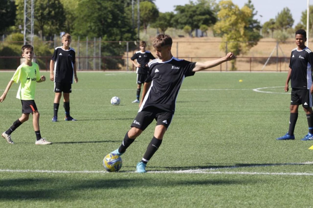 Fabulos! Fabio Mihalache, junior care în ultimul sezon a marcat 102 goluri, a ajuns la Real Madrid_4
