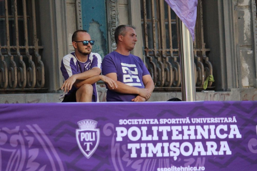 Poli nu moare! Echipa din Timișoara și-a prezentat cu mare fast antrenorul trecut pe la FCSB și lotul pentru viitorul sezon _8