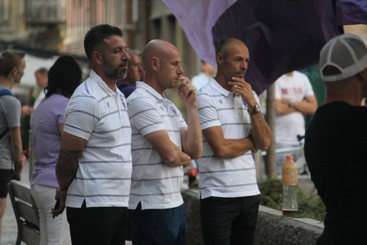 Poli nu moare! Echipa din Timișoara și-a prezentat cu mare fast antrenorul trecut pe la FCSB și lotul pentru viitorul sezon _11