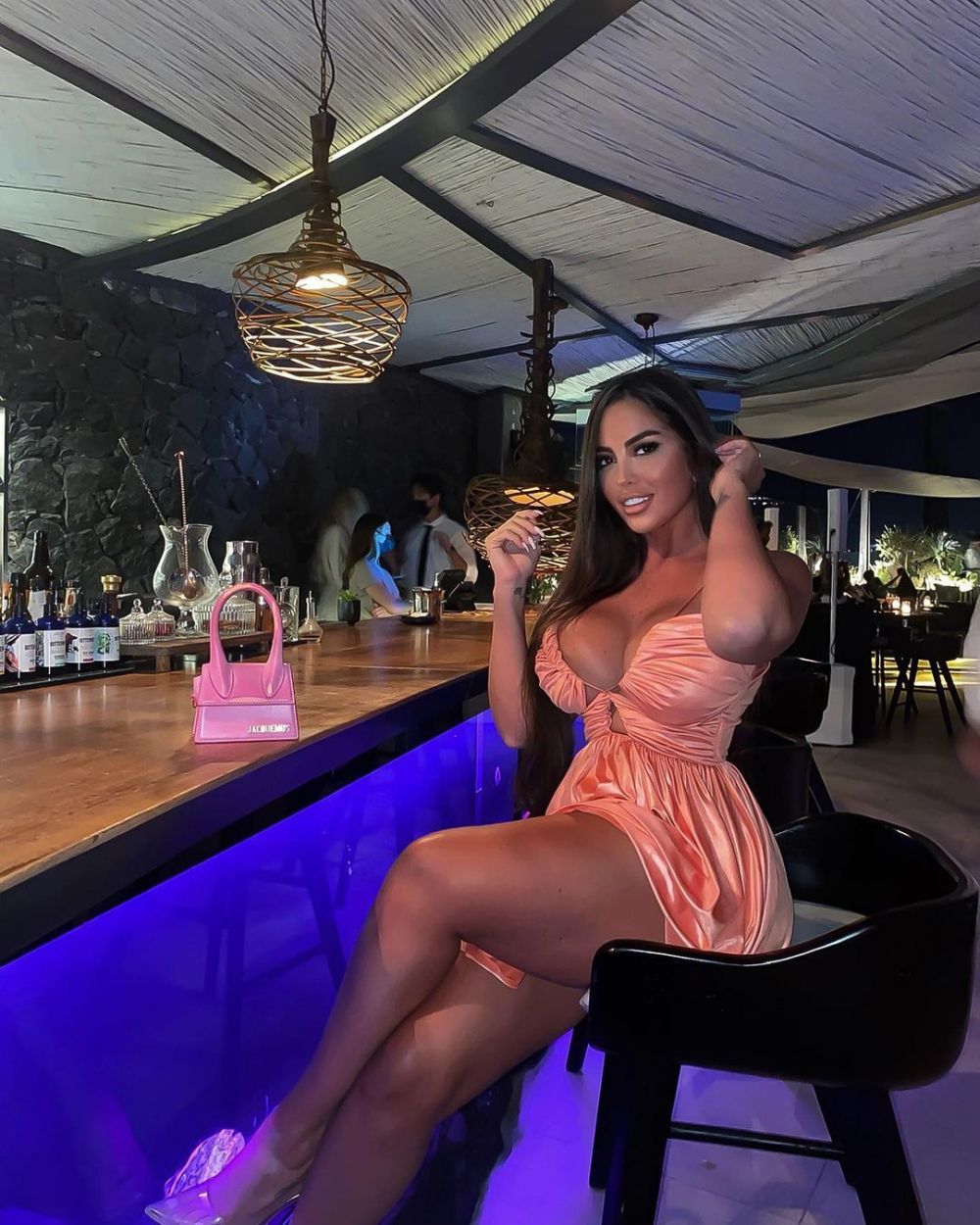 Prezentatoarea comparată cu Kim Kardashian face furori în Italia. Imaginile cu care și-a pus pe jar fanii _26