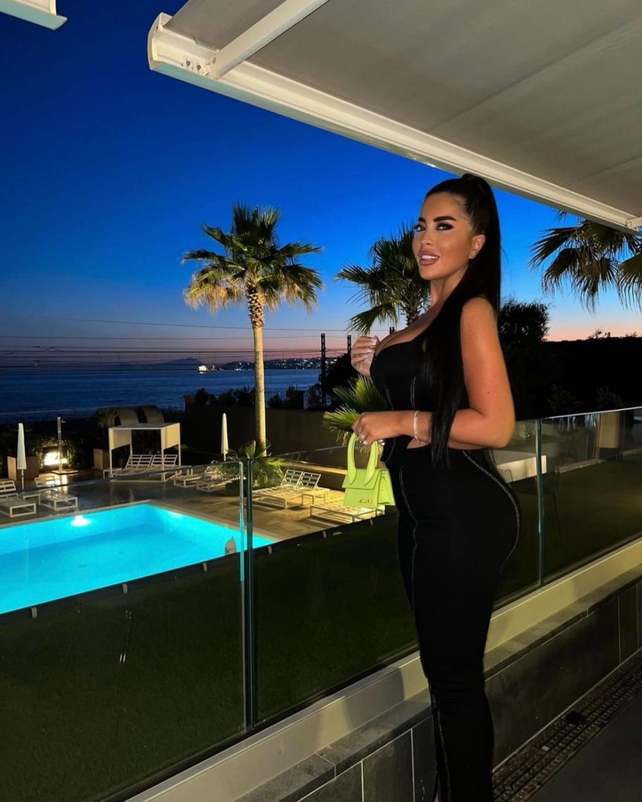 Prezentatoarea comparată cu Kim Kardashian face furori în Italia. Imaginile cu care și-a pus pe jar fanii _43