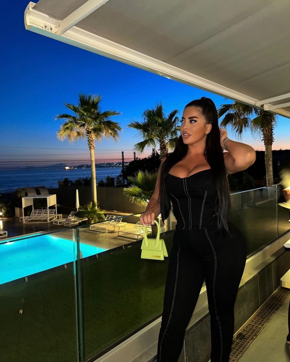Prezentatoarea comparată cu Kim Kardashian face furori în Italia. Imaginile cu care și-a pus pe jar fanii _44