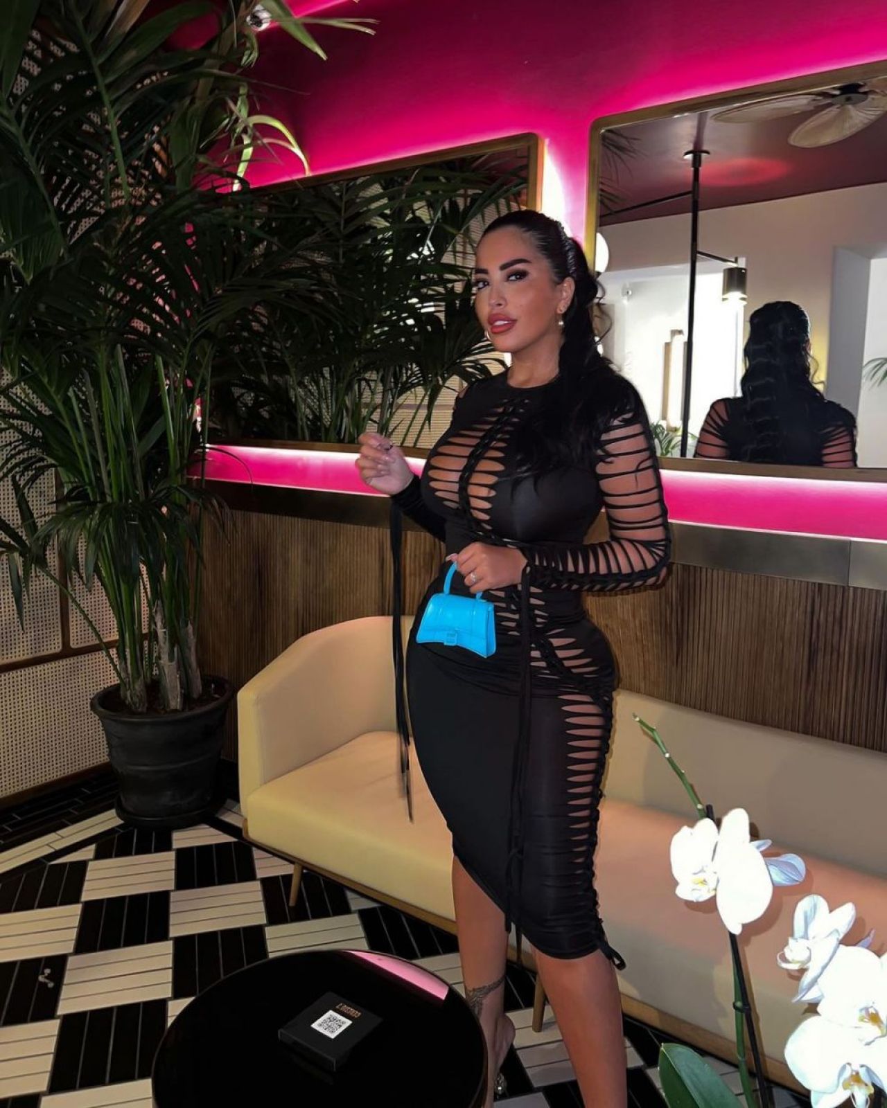 Prezentatoarea comparată cu Kim Kardashian face furori în Italia. Imaginile cu care și-a pus pe jar fanii _62
