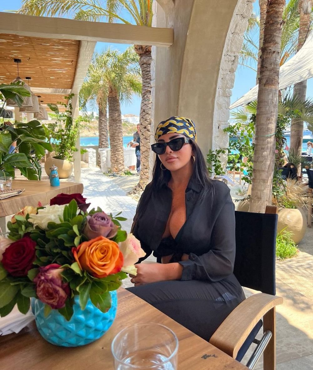 Prezentatoarea comparată cu Kim Kardashian face furori în Italia. Imaginile cu care și-a pus pe jar fanii _64