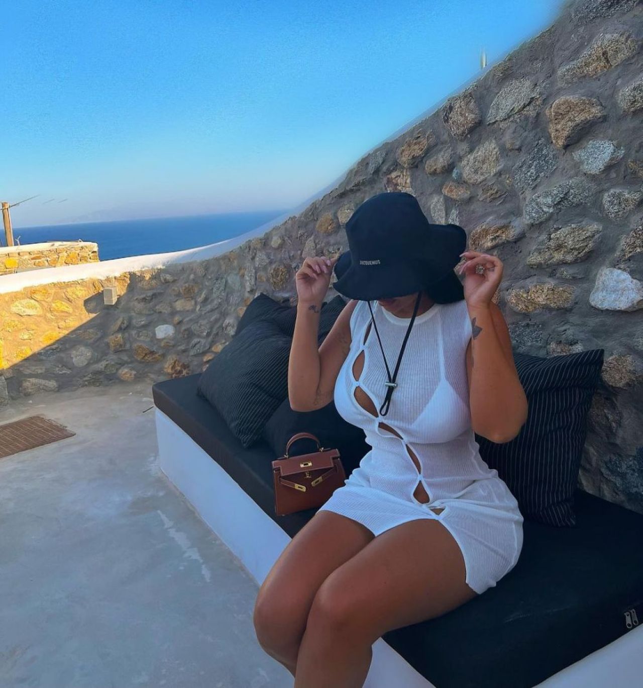 Prezentatoarea comparată cu Kim Kardashian face furori în Italia. Imaginile cu care și-a pus pe jar fanii _65