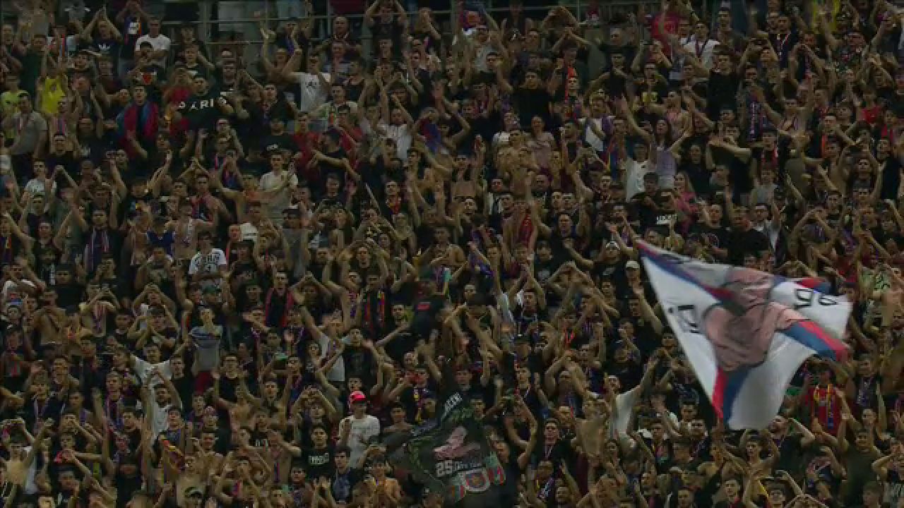 Explozie de bucurie pe banca FCSB-ului! Ce a făcut Dică imediat după fluierul final și cum au sărbătorit jucătorii cu galeria_3