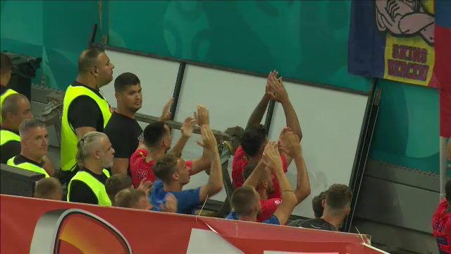 Explozie de bucurie pe banca FCSB-ului! Ce a făcut Dică imediat după fluierul final și cum au sărbătorit jucătorii cu galeria_10