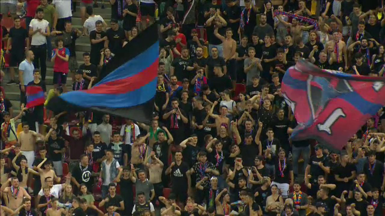 Explozie de bucurie pe banca FCSB-ului! Ce a făcut Dică imediat după fluierul final și cum au sărbătorit jucătorii cu galeria_11