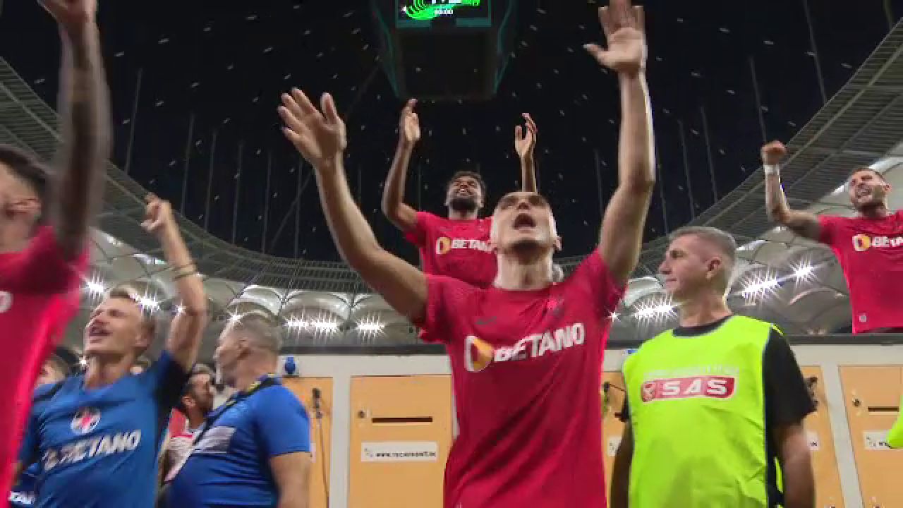 Explozie de bucurie pe banca FCSB-ului! Ce a făcut Dică imediat după fluierul final și cum au sărbătorit jucătorii cu galeria_14