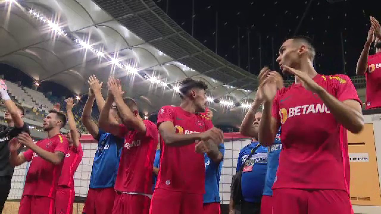 Explozie de bucurie pe banca FCSB-ului! Ce a făcut Dică imediat după fluierul final și cum au sărbătorit jucătorii cu galeria_17