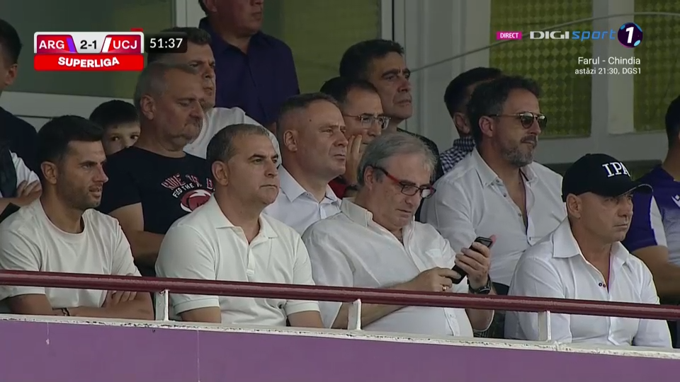 Nicolae Dică, „antena” lui Gigi Becali?! Antrenorul de la FCSB, surprins în tribune la FC Argeș - U Cluj, după anunțul patronului că îl vrea pe Ișfan _5