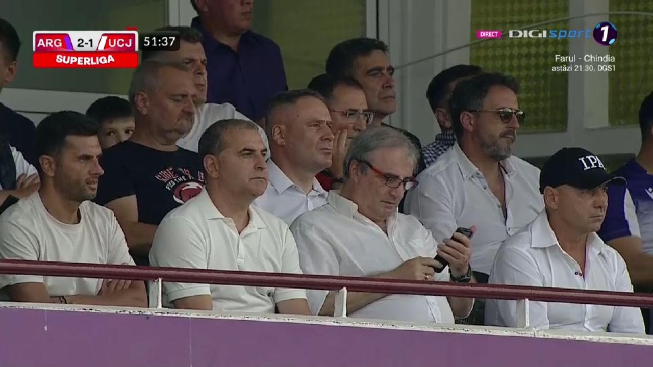 Nicolae Dică, „antena” lui Gigi Becali?! Antrenorul de la FCSB, surprins în tribune la FC Argeș - U Cluj, după anunțul patronului că îl vrea pe Ișfan _5