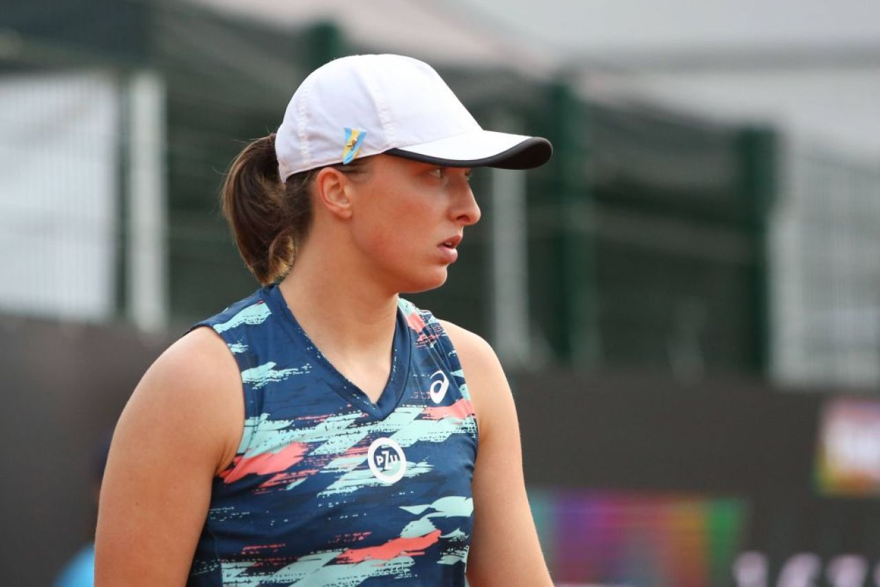Au revoir! Iga Swiatek nu mai sperie! Liderul WTA a pierdut în sferturi la Varșovia, acolo unde Ana Bogdan a ajuns în semifinale _7