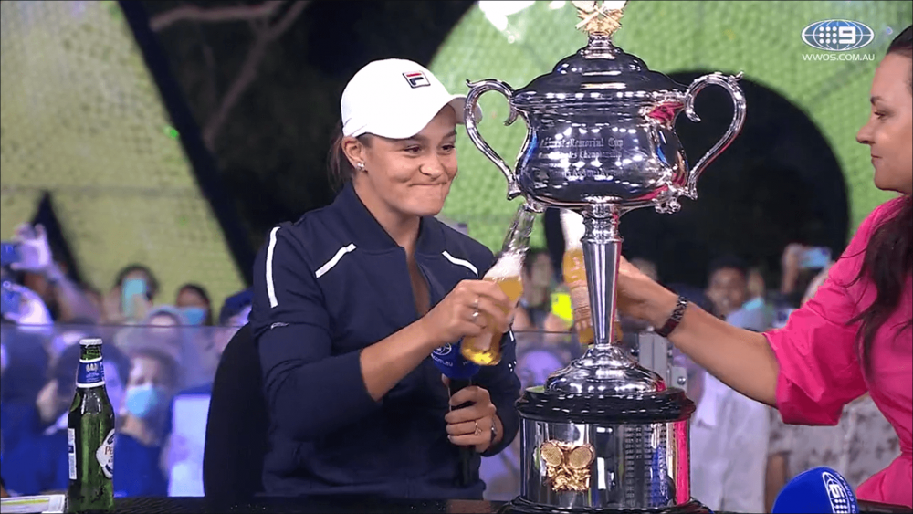 Retrasă la 25 de ani din tenis, Ashleigh Barty s-a căsătorit! Prima imagine cu fostul lider mondial în rochie de mireasă_2