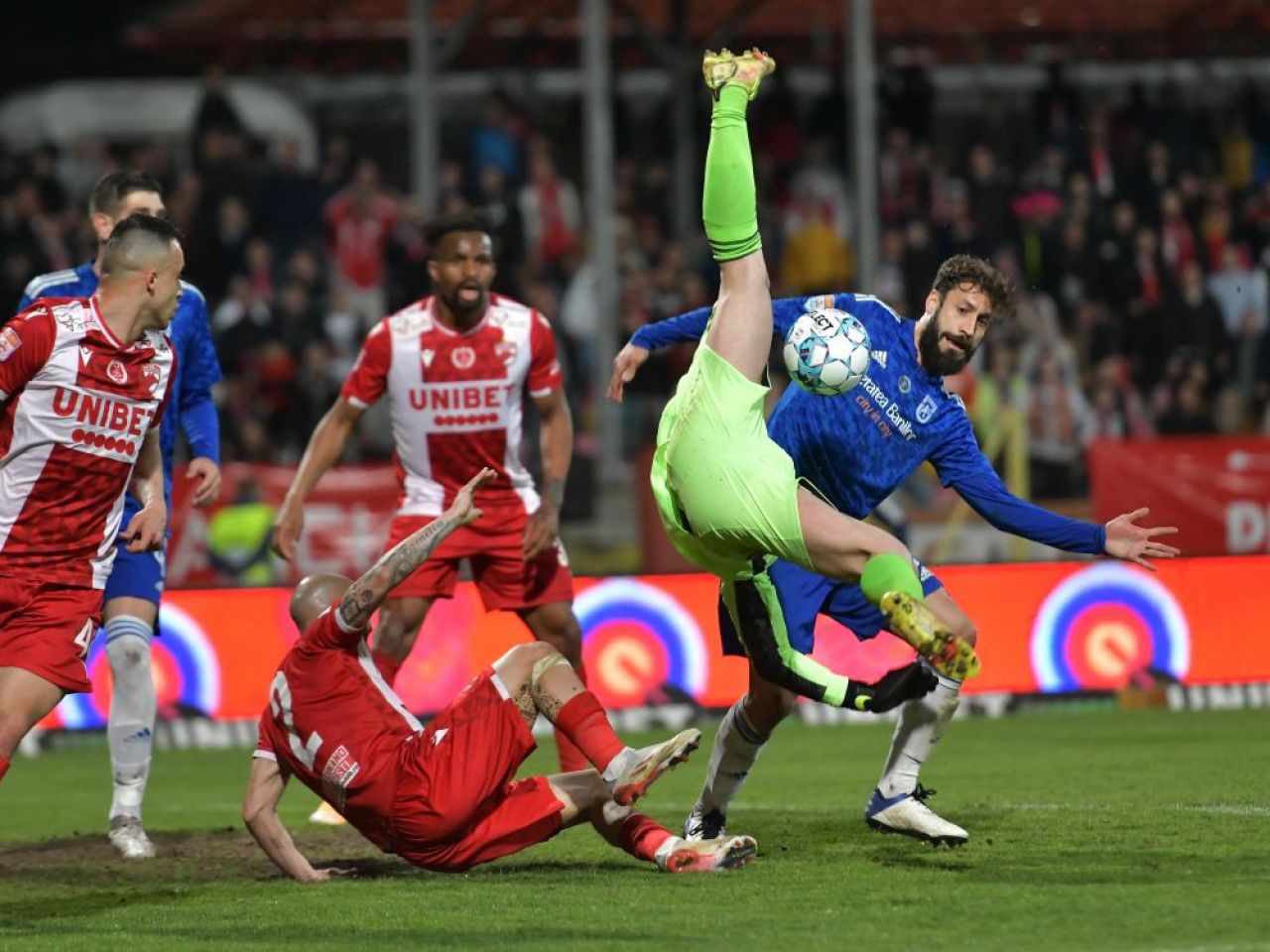 FCSB - FCU Craiova |