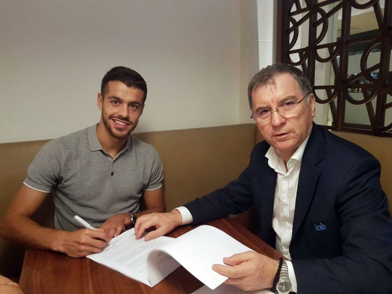 Contractul vieții pentru fostul fundaș al lui FCSB! Cu cine a semnat Artur Jorge_1