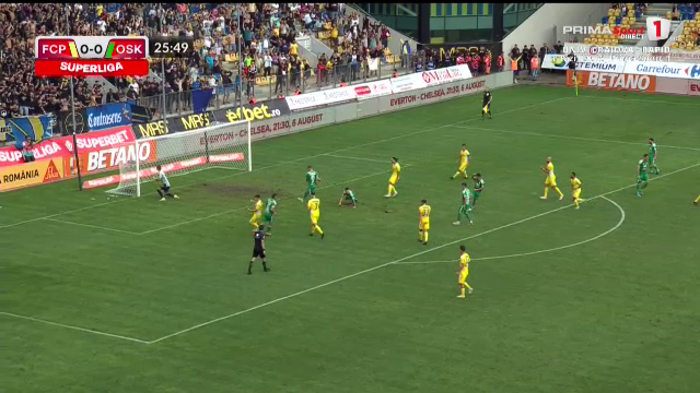 Cosmin Matei, execuție lamentabilă de la 11 metri, în partida cu Petrolul. Fotbalistul a aterizat în fund_4