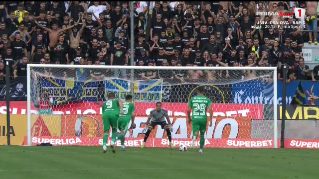 Cosmin Matei, execuție lamentabilă de la 11 metri, în partida cu Petrolul. Fotbalistul a aterizat în fund_12