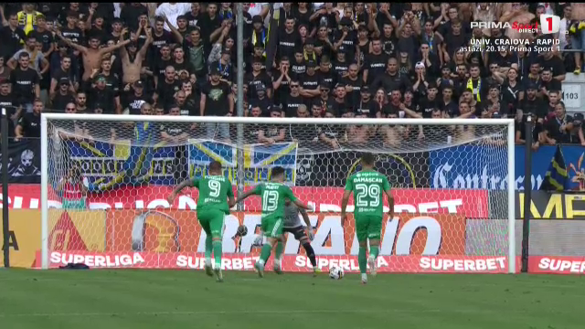 Cosmin Matei, execuție lamentabilă de la 11 metri, în partida cu Petrolul. Fotbalistul a aterizat în fund_15