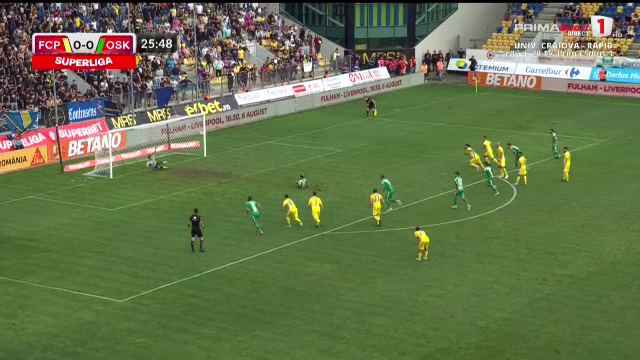 Cosmin Matei, execuție lamentabilă de la 11 metri, în partida cu Petrolul. Fotbalistul a aterizat în fund_22